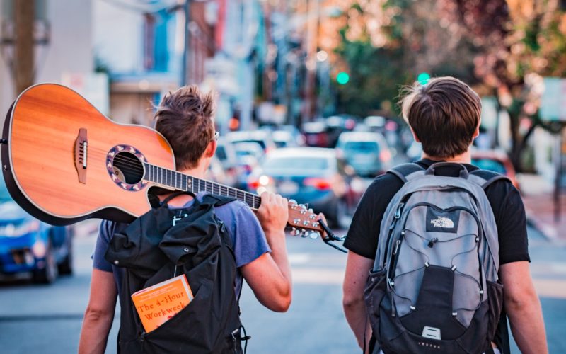 lloguer-jove-guitarra